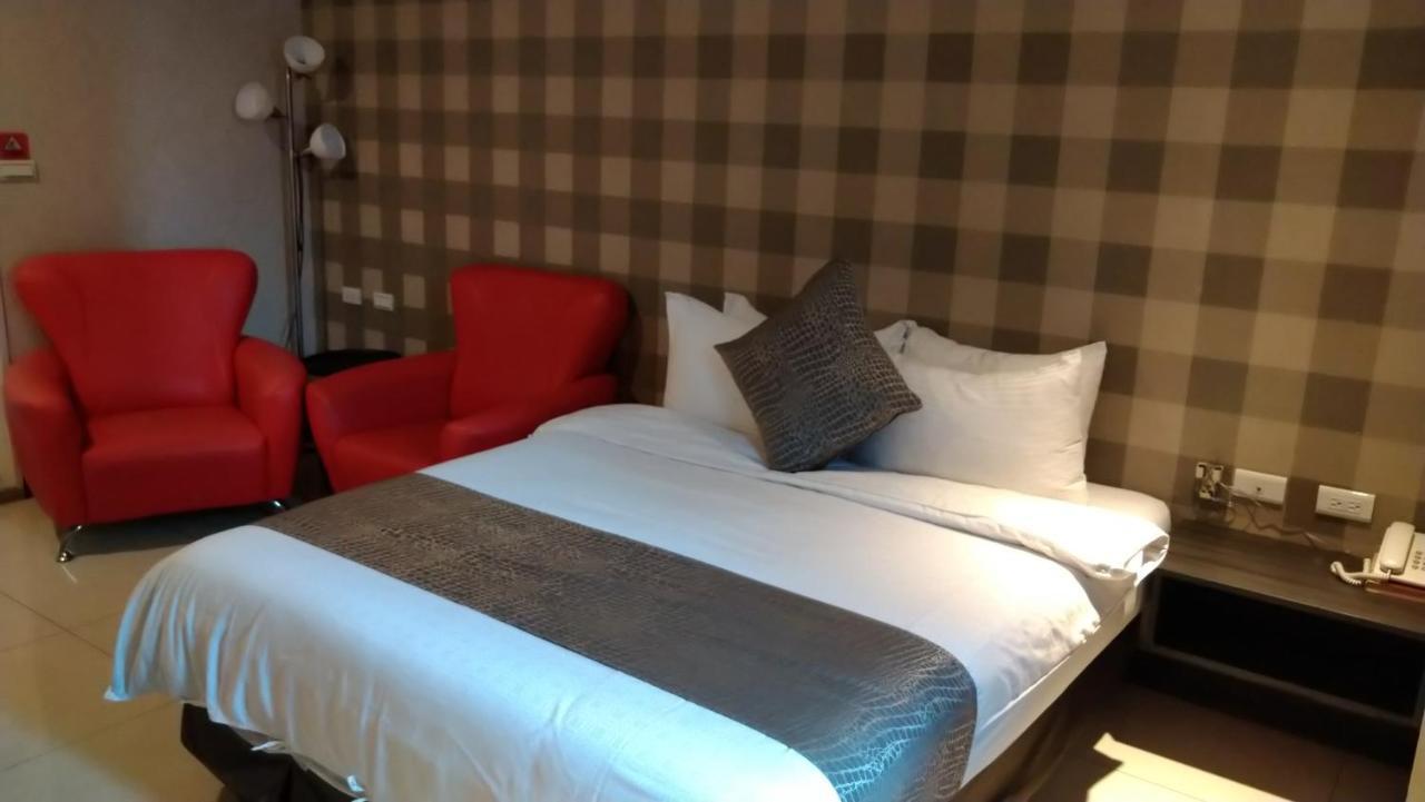 Boston Plus Hotel Chiayi City Luaran gambar