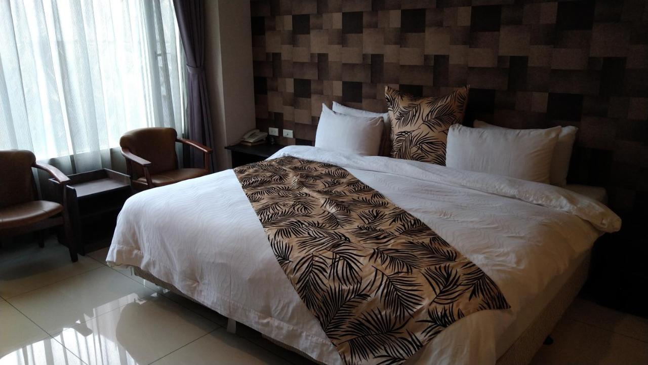 Boston Plus Hotel Chiayi City Luaran gambar