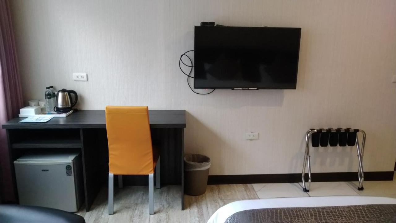 Boston Plus Hotel Chiayi City Luaran gambar
