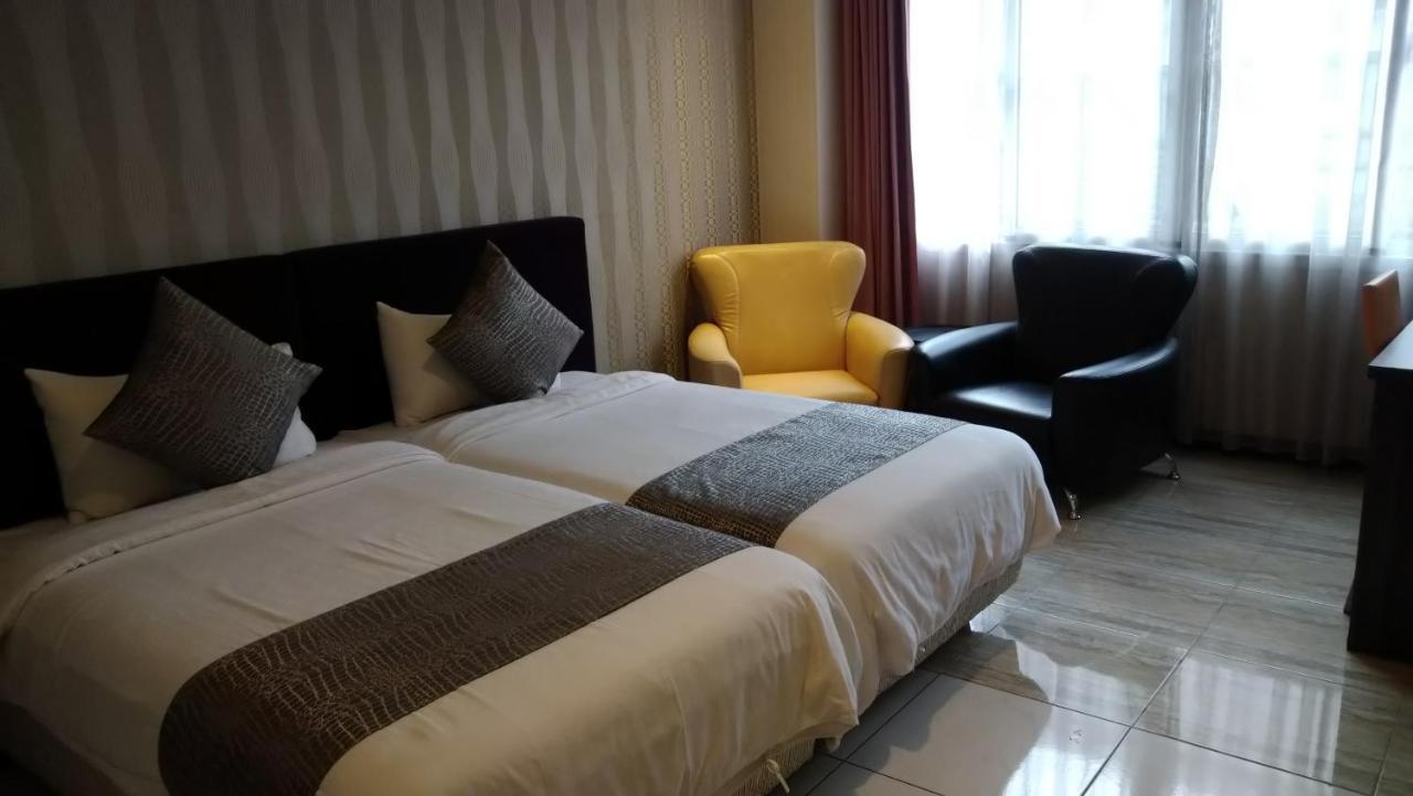 Boston Plus Hotel Chiayi City Luaran gambar