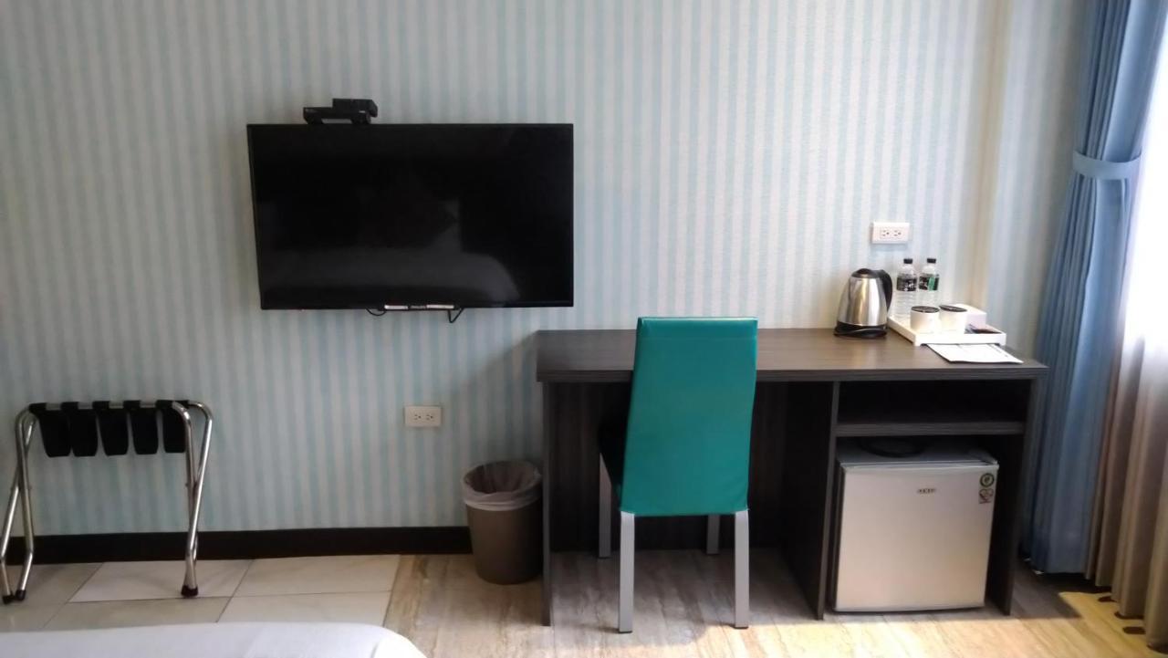 Boston Plus Hotel Chiayi City Luaran gambar